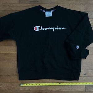 Champion Men's Black Crewneck Sweater
